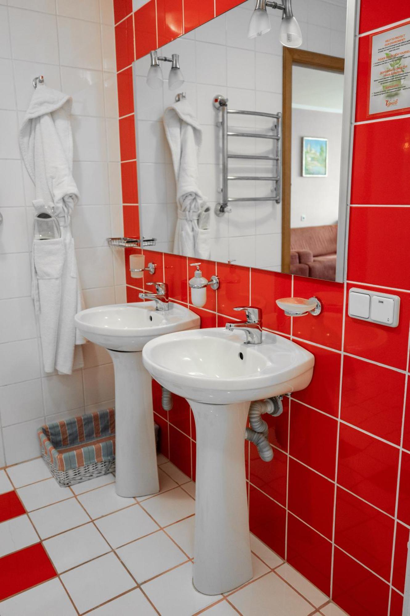 7 Days Hotel Kamyanets-Podilskyi المظهر الخارجي الصورة
