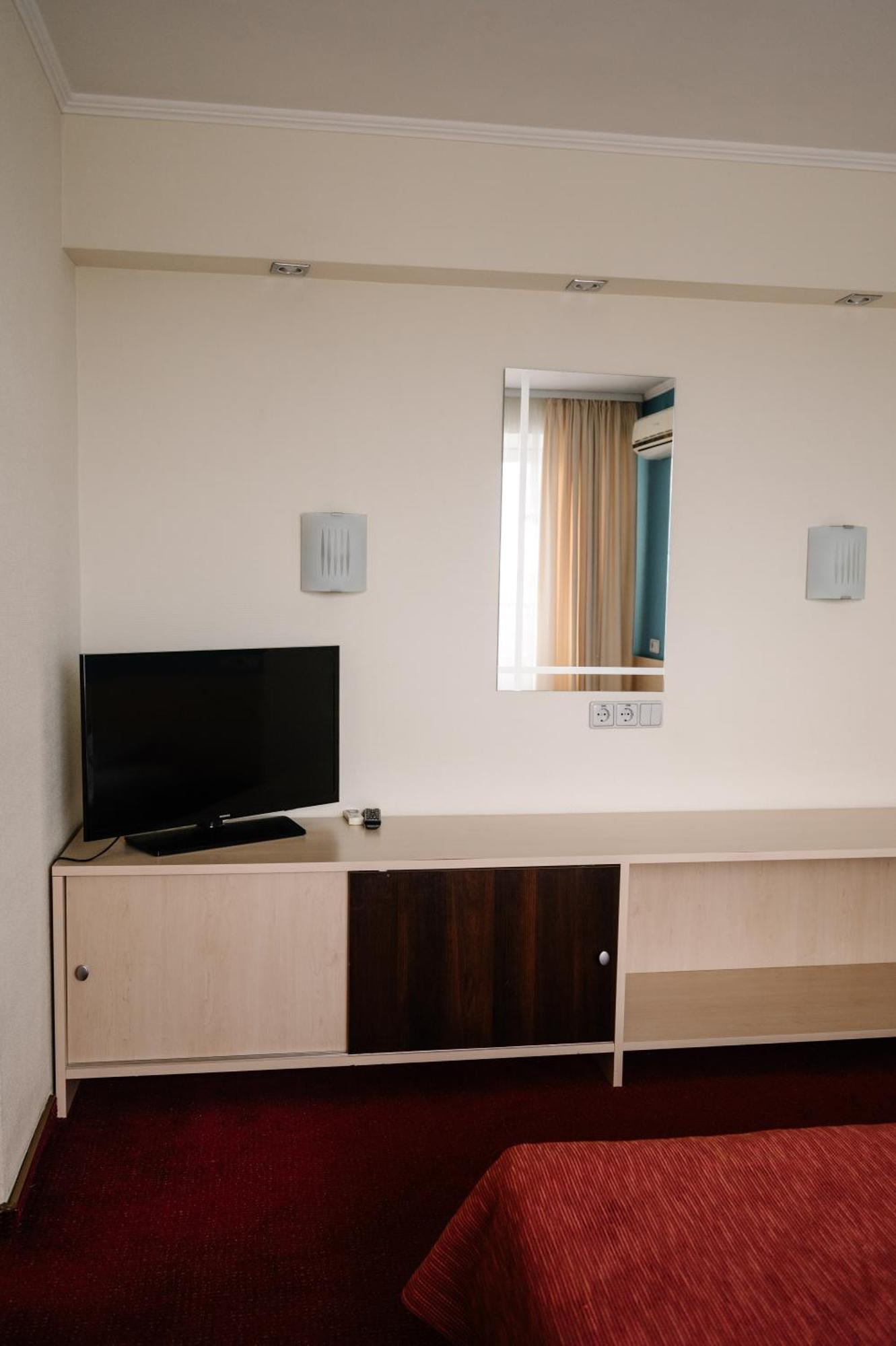 7 Days Hotel Kamyanets-Podilskyi المظهر الخارجي الصورة