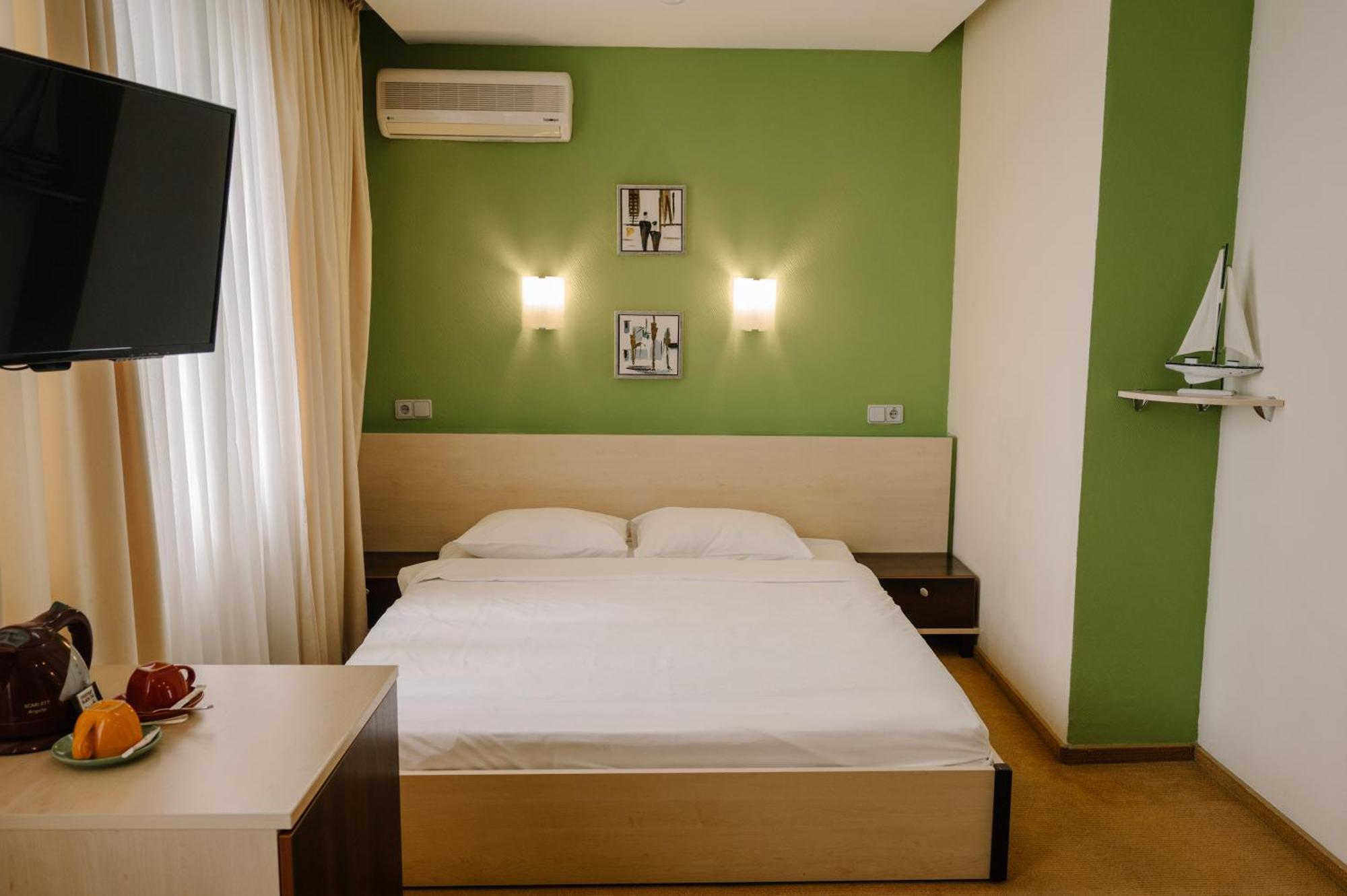 7 Days Hotel Kamyanets-Podilskyi المظهر الخارجي الصورة