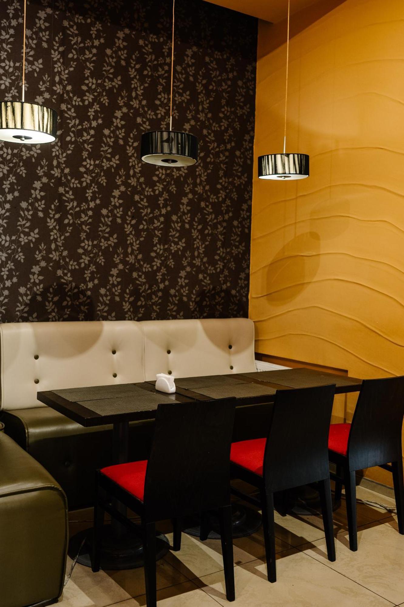 7 Days Hotel Kamyanets-Podilskyi المظهر الخارجي الصورة